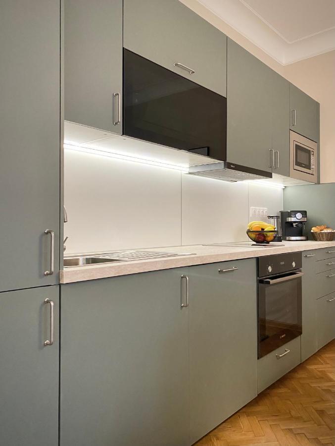 Top Centre Sofia Apartment For 6 Guests 외부 사진