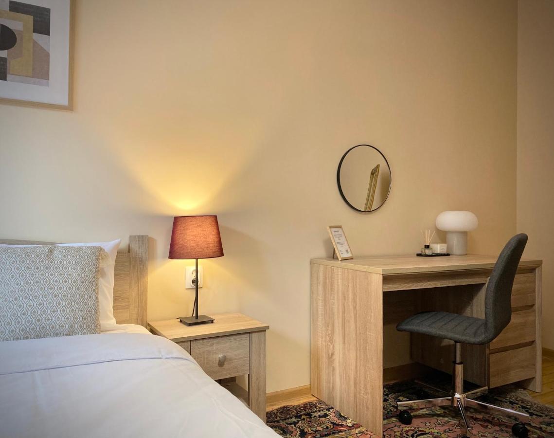 Top Centre Sofia Apartment For 6 Guests 외부 사진