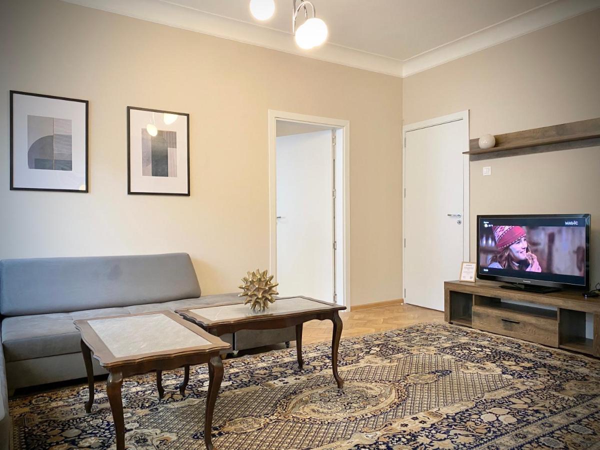 Top Centre Sofia Apartment For 6 Guests 외부 사진