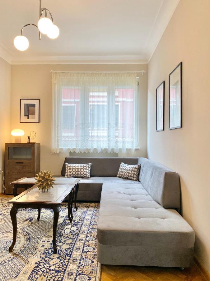 Top Centre Sofia Apartment For 6 Guests 외부 사진